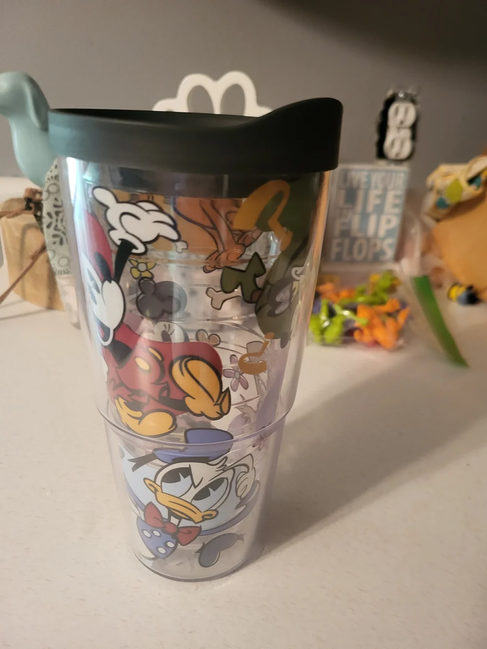 New TERVIS Disney Mickey & Friends 24oz Travel Tumbler Minnie Donald Goofy